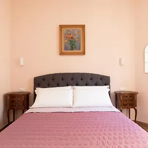 Queen Meg Guest house